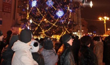 В Ивано-Франковске машина врезалась в толпу празднующих Новый год