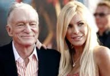 86-летний основатель Playboy под Новый год женился на 26-летней модели