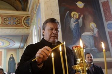 Виктор Янукович поздравил украинцев с праздником Крещения