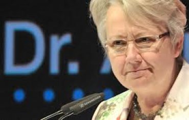 Министра образования Германии хотят лишить ученой степени за плагиат