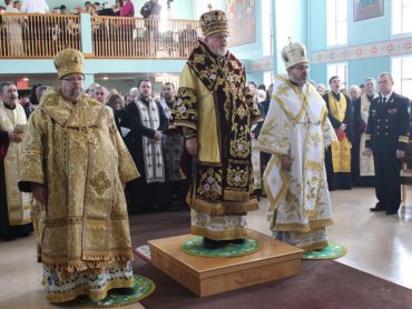 Возведен на трон первоиерарх Украинской православной церкви в США