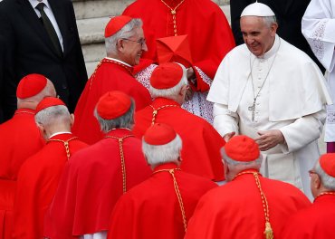 Папа Франциск призвал новых избранных кардиналов к скромности