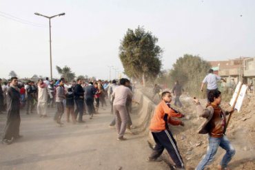 В Египте в первый день референдума погибли десять человек