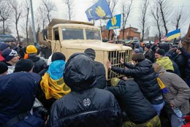 Министр юстиции считает, что акции в Киеве имеют насильственный характер
