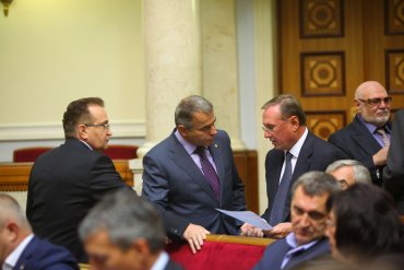 Депутаты Ахметова и Тигипко взбунтовались против Клюева