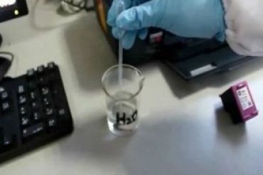 Ученые создали принтер, который вместо чернил использует воду
