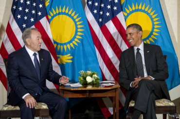 Назарбаев призвал Обаму активнее участвовать в разрешении конфликта на Донбассе