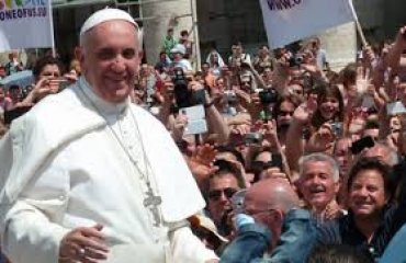 Папа Франциск призвал прекратить войну на Донбассе