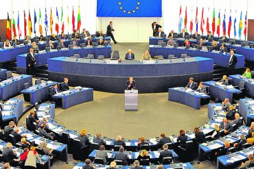 В Европарламенте призывают усилить санкции против России