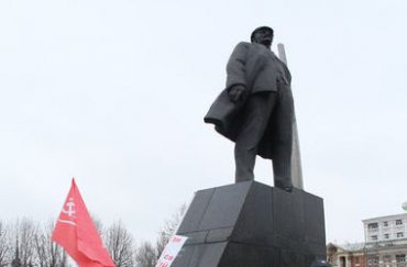 В центре Донецка ночью пытались взорвать памятник Ленину