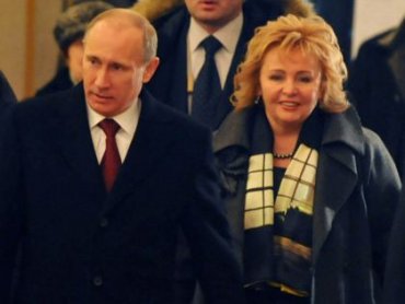 В российских реестрах срочно стерли все данные о бывшей жене Путина