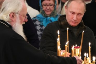 Путин встретил Рождество в древнем монастыре