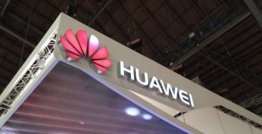 Huawei анонсировала выпуск телефонов с искусственным интеллектом