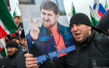 В центре столицы Чечни прошла многотысячная акция протеста
