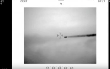 Официальные власти впервые в истории опубликовали засекреченные видео НЛО
