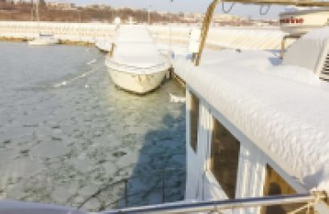 В Болгарии впервые с 1954 года замерзло Черное море