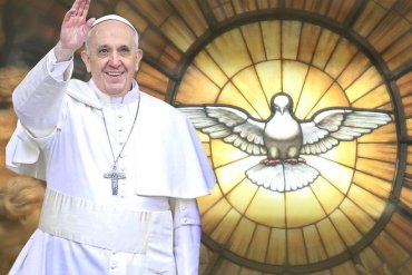 Папа римский просит попугаев не посещать церковь