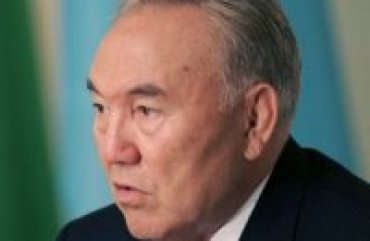 Назарбаев хочет поделиться властью с парламентом