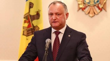 В Молдавии суд приостановил полномочия президента Додона