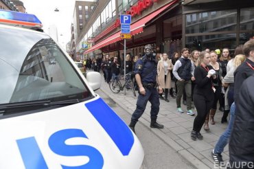 Взрыв у метро в Стокгольме: подробности