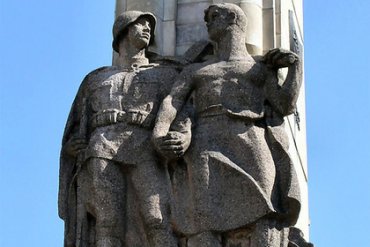 В Польше памятник советским солдатам сдадут на металлолом