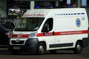 В Одессе уволили медиков, которые не помогли больному на улице