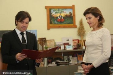 Жену Порошенко сделали председателем Украинского культурного фонда