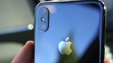 Apple прекращает производство iPhone X из-за низкого спроса
