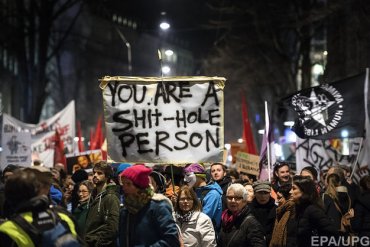 В Швейцарии прошли акции протеста против визита Трампа в Давос