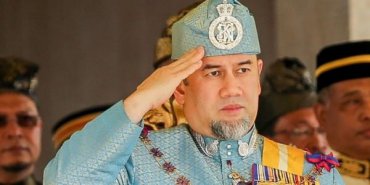 Король Малайзии отрекся от престола и тайно женился в России