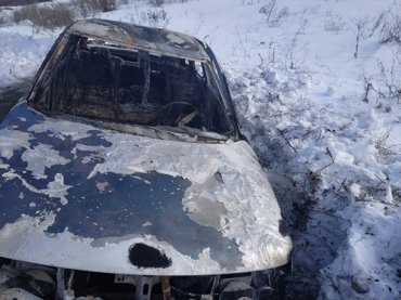 В сгоревшем авто под Харьковом был найден труп мужчины
