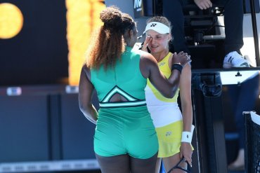 На Australian Open Серена Уильямс утешила проигравшую ей украинскую теннисистку
