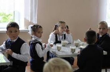 В России дети падают в голодные обмороки