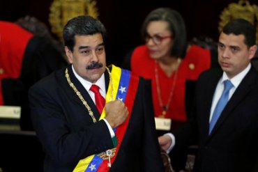 В Венесуэле ведутся тайные переговоры с военными для отстранения Мадуро