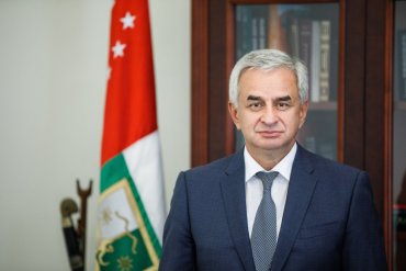 «Да, я ушел»: президент Абхазии подтвердил свою отставку