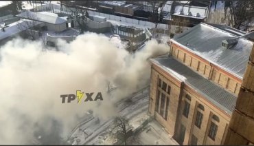 Пять этажей в дыму: в Харьков горит университет им.Каразина