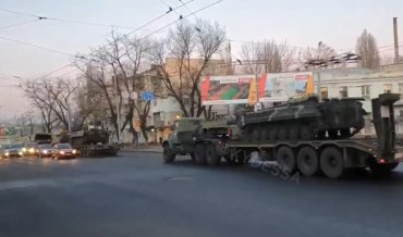 Военная техника на улицах вызвала переполох в Одессе: что произошло