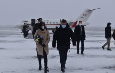 Министра обороны Канады прибыла в Украину с официальным визитом