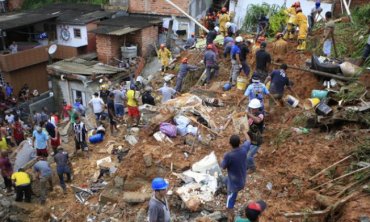 Из-за дождей и оползней в Бразилии погибли 19 человек, сотни тысяч остались без крова