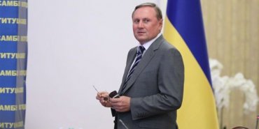 Ефремов отказался от помощи Януковича в разблокировании Рады