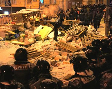 В субботу на Майдане будут разбирать баррикады