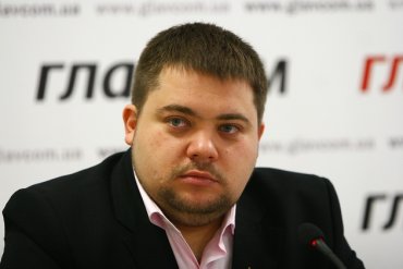 Карпунцов обвинил Власенко в сотрудничестве с властью