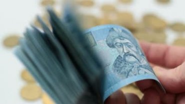 Российские компании срочно выводят свои деньги из Украины