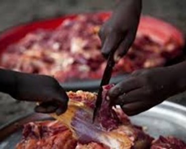 В Нигерии пастор добился закрытия ресторана, в котором предлагались блюда из человечины