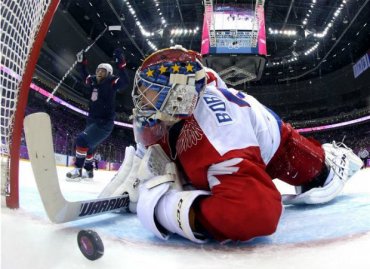 Сборная России по хоккею проиграла американцам на глазах у Путина