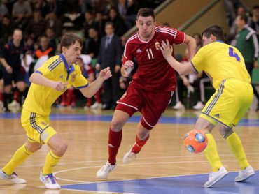 В драматическом четвертьфинале футзального Евро Украина уступает Сербии