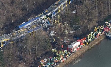 Почему в Германии столкнулись поезда