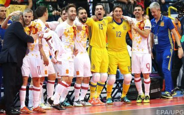 Испанцы разгромили сборную России в финале Евро-2016 по футзалу