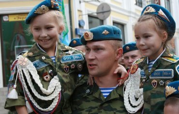 Российских солдат на родине обвинили в педофилии