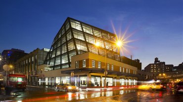 В Нью-Йорке открылся шестиэтажный магазин Samsung без товаров